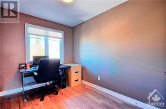Real Estate -   14 GEORGE STREET, Crysler, Ontario - 