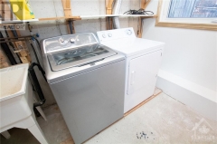 Real Estate -   52 OASIS PRIVATE, Ottawa, Ontario - 