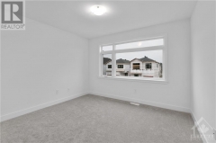 Real Estate -   28 MENDOZA WAY, Ottawa, Ontario - 