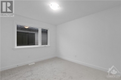 Real Estate -   28 MENDOZA WAY, Ottawa, Ontario - 