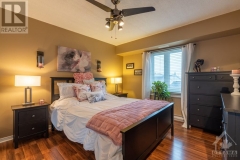 Real Estate -   2923 LAURIER STREET UNIT#406, Rockland, Ontario - 