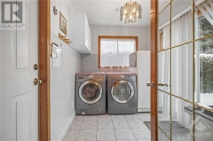 Real Estate -   3261 CLEARWATER CRESCENT, Ottawa, Ontario - 